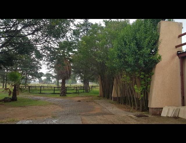 FARM FOR SALE IN THEOVILLE